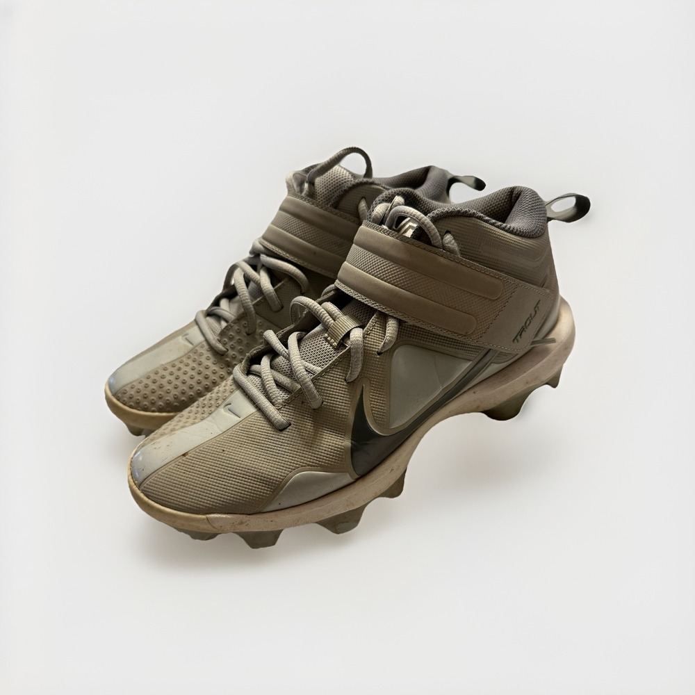 Nike Men's Athletic Cleats in Tan and Black